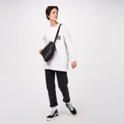 AEVOR Frame Tas Klein - Proof Zwart -Trap Vlot Verkoopwinkel AVR FBM 001 80001 AEVOR Frame Bag Medium Proof Black 53 scaled