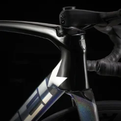 Émonda SLR 7 Dark Prismatic/Trek Black -Trap Vlot Verkoopwinkel EmondaSLR7 22 35487 A Alt3