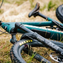 Santa Cruz Hightower 3 C GX AXS Kit Matt Evergreen -Trap Vlot Verkoopwinkel ITS 85376SHOLSV4LJ8M5 scaled