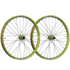 SPANK Oozy Trail 395+ 650B Wielset - VR: 15/20mm HR: 12/142mm - Groen