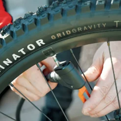 SKS Luchtcompressor 12.0 Werkplaats Vloerpomp -Trap Vlot Verkoopwinkel mv easy galerie 01 1024x1024 1